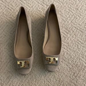 Flat French grey suede 1 inch heal flat shoes